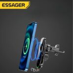 Illustration du support de voiture automatique Essager de 15W, montrant le chargement sans fil d'un smartphone, avec des éléments visuels représentant l'énergie sur un fond sombre.